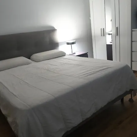 Casa Per Gente Giovane *